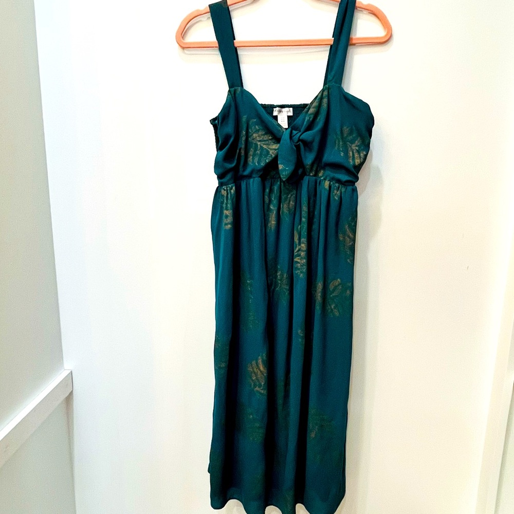 Motherhood Maternity Woman Sleeveless Empire Waist green gold sz Medium